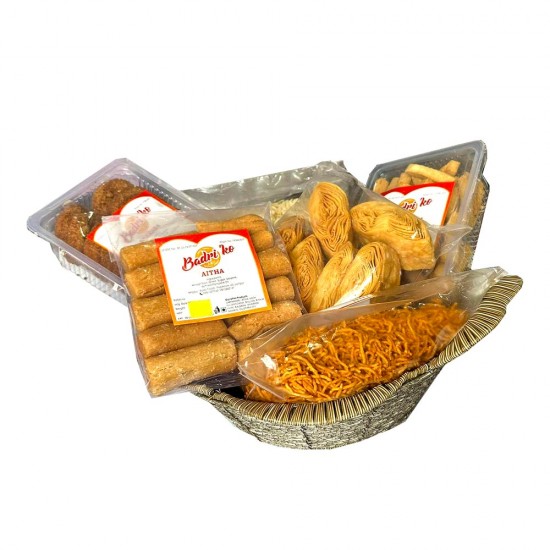 Namkeen & Sweets Basket