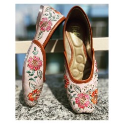 Petal Perfection Jutti Petal Perfection Jutti